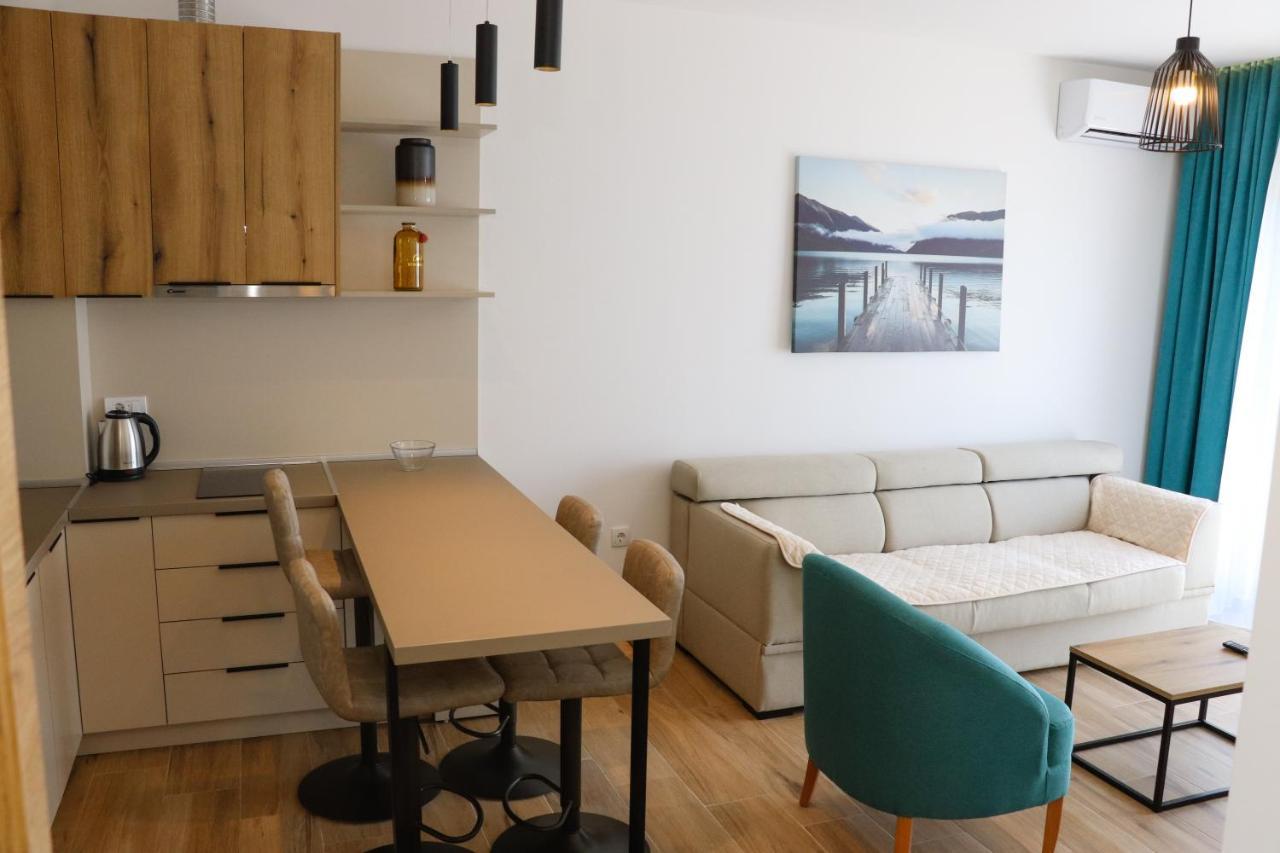 Eagles Apartments & Suites Ulcinj Exterior photo